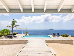Kas di Sono Pool & Jacuzzi Private Beach