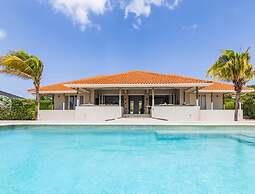 Kas di Sono Pool & Jacuzzi Private Beach