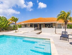Kas di Sono Pool & Jacuzzi Private Beach