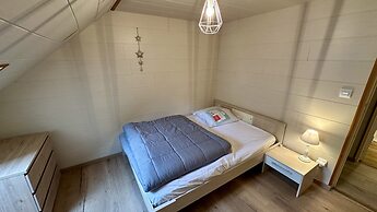 Spacious Spot by the Hiking Trails