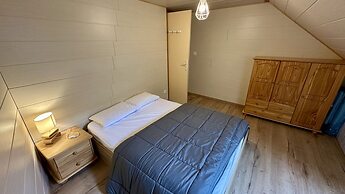 Spacious Spot by the Hiking Trails