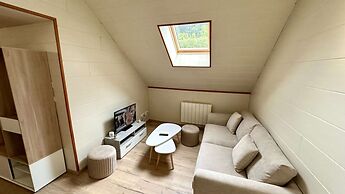 Spacious Spot by the Hiking Trails