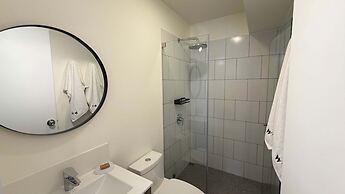w Chic Inviting 2BR w Balcony in Miraflores
