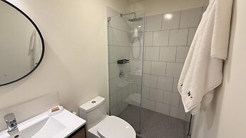 w Chic Inviting 2BR w Balcony in Miraflores