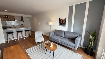 w Chic Inviting 2BR w Balcony in Miraflores