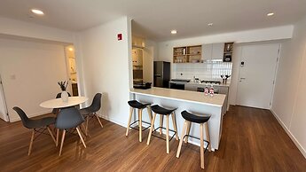 w Chic Inviting 2BR w Balcony in Miraflores
