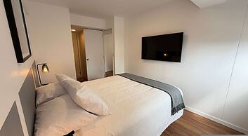 w Chic Inviting 2BR w Balcony in Miraflores