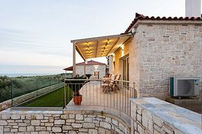 Petra Thea Chrani - Seaview Enchanting Nest