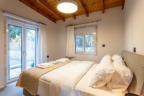 Petra Thea Chrani - Seaview Enchanting Nest
