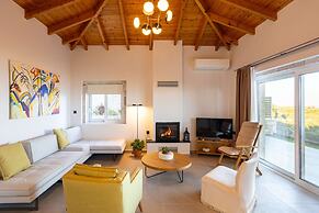 Petra Thea Chrani - Seaview Stylish Gem