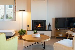 Petra Thea Chrani - Seaview Stylish Gem