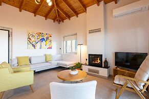 Petra Thea Chrani - Seaview Stylish Gem