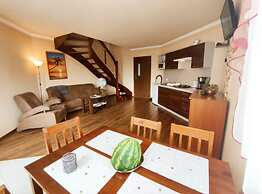 Comfortable Holiday Homes, Pool, Jacuzzi, Sauna