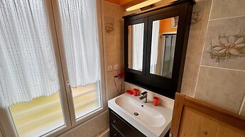 Romantic Cocoon With Private Garden
