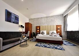 Chaker Hotel