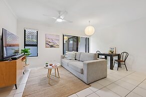 Beachside Apartment With Secure Parking