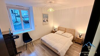 Modern Nook by the Central way