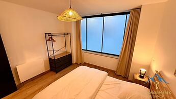 Modern Nook by the Central way