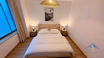 Modern Nook by the Central way