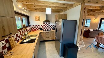 Chalet With Expansive Panorama Terrace