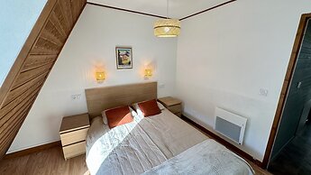 Retreat With Terrace, Parking
