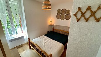 Modern 6-guest Flat in Mont-dore