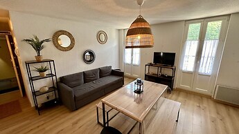 Modern 6-guest Flat in Mont-dore