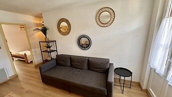 Modern 6-guest Flat in Mont-dore