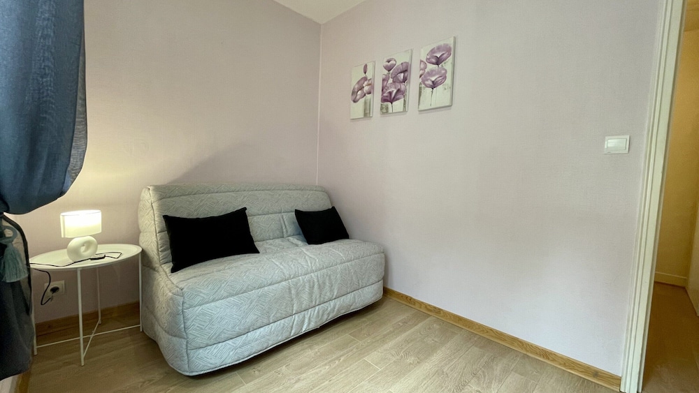 Escape by the Summit Path for 4