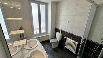 Mountain View Flat for 5 in Mont-dore