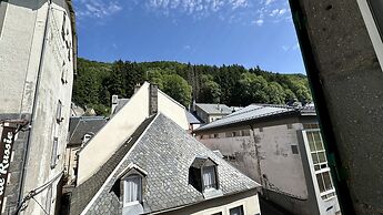Mountain View Flat for 5 in Mont-dore