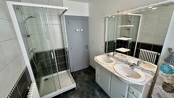 Mountain View Flat for 5 in Mont-dore