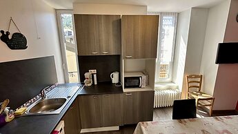 Mountain View Flat for 5 in Mont-dore