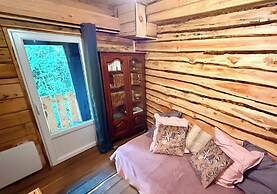 Cabin-style Nook for 2