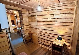 Cabin-style Nook for 2
