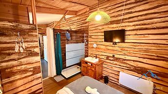 Cabin-style Nook for 2