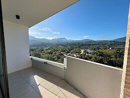 Villeta Getaway Pool Balcony Relax Vibes