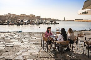 3 Sails - 2BR on Venetian Harbour