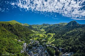 Estate With Panoramic Sancy Views
