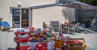 Estate With Panoramic Sancy Views