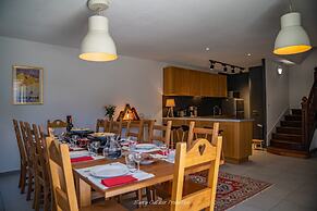 Estate With Panoramic Sancy Views
