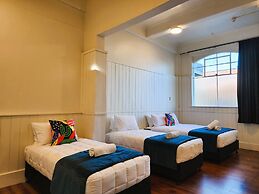 Urban Lounge Sleepery Carterton
