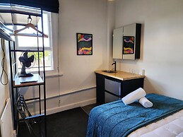 Urban Lounge Sleepery Carterton