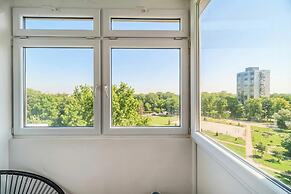 Aurora Park View Apartment