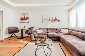 Aurora Park View Apartment