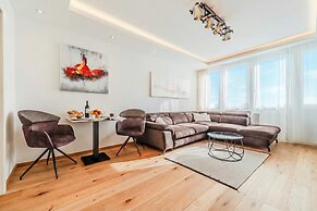 Aurora Park View Apartment
