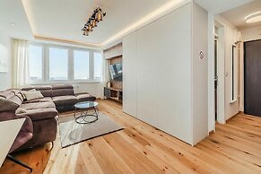 Aurora Park View Apartment