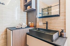 Aurora Park View Apartment