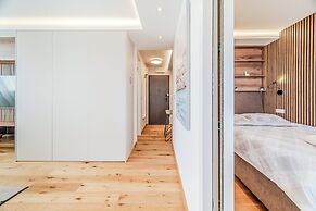 Aurora Park View Apartment