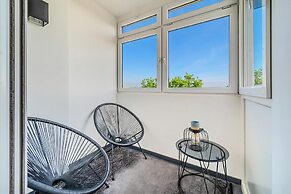 Aurora Park View Apartment